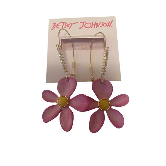 Betsey Johnson Pretty Pink Flower Petal Drop Earrings. - Picture 4 of 6